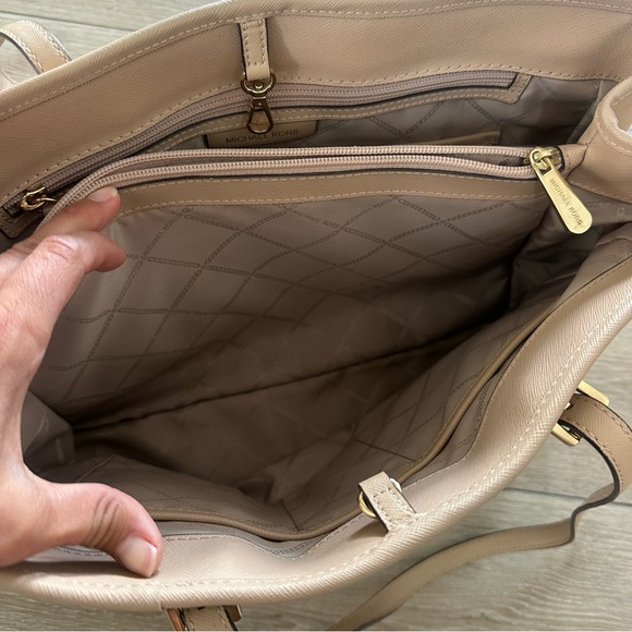 Michael Kors Tan Leather Tote Bag Business Work Laptop Purse Tan - Picture 5 of 5